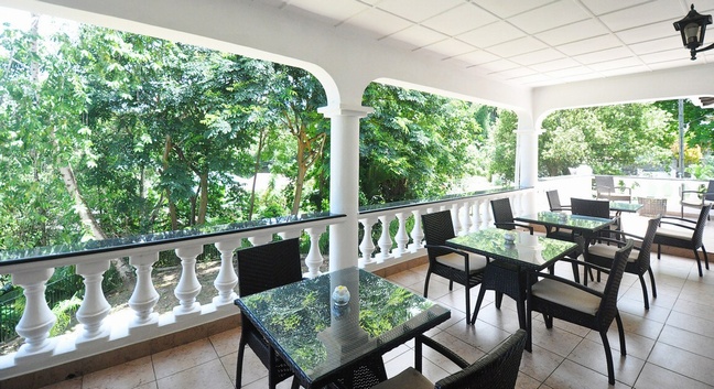 COMBO 8 NIGHTS MAHE/LA DIGUE/PRASLIN - GUEST HOUSE - Seychelles