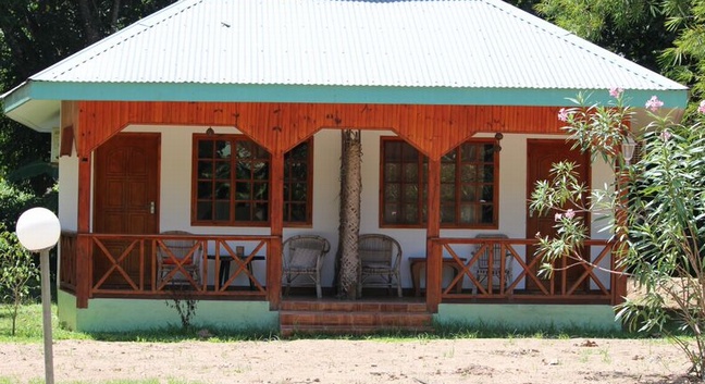 COMBO 8 NIGHTS MAHE/LA DIGUE/PRASLIN - GUEST HOUSE - Seychelles
