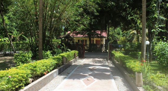 COMBO 8 NIGHTS MAHE/LA DIGUE/PRASLIN - GUEST HOUSE - Seychelles
