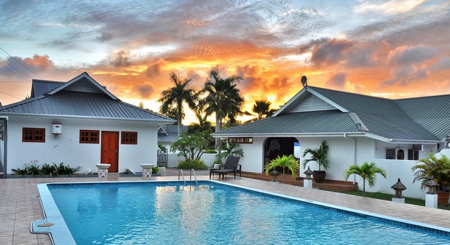 COMBO 8 NIGHTS MAHE/LA DIGUE/PRASLIN - GUEST HOUSE - Seychelles